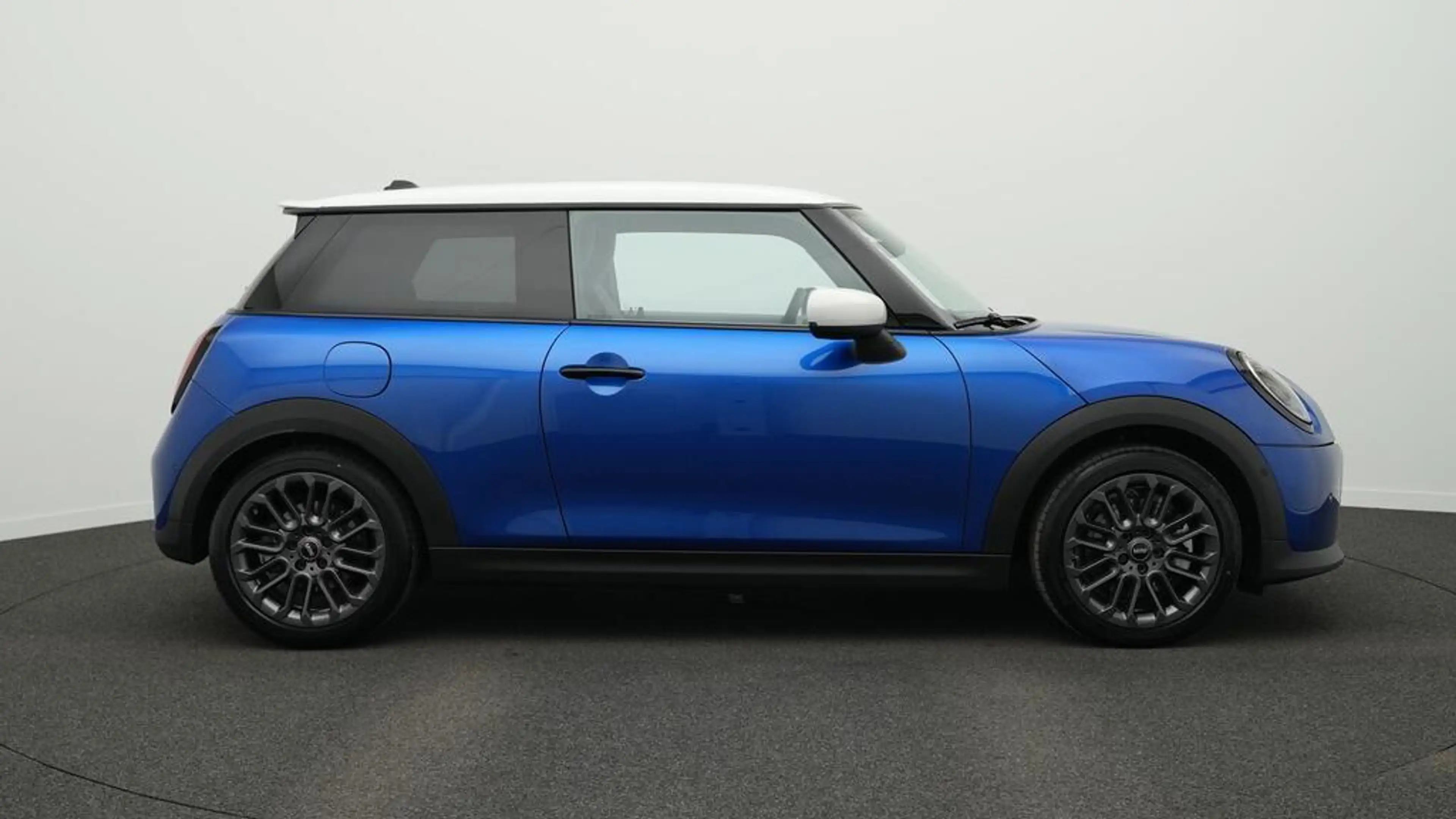 MINI Cooper S Favoured Trim — photo 2