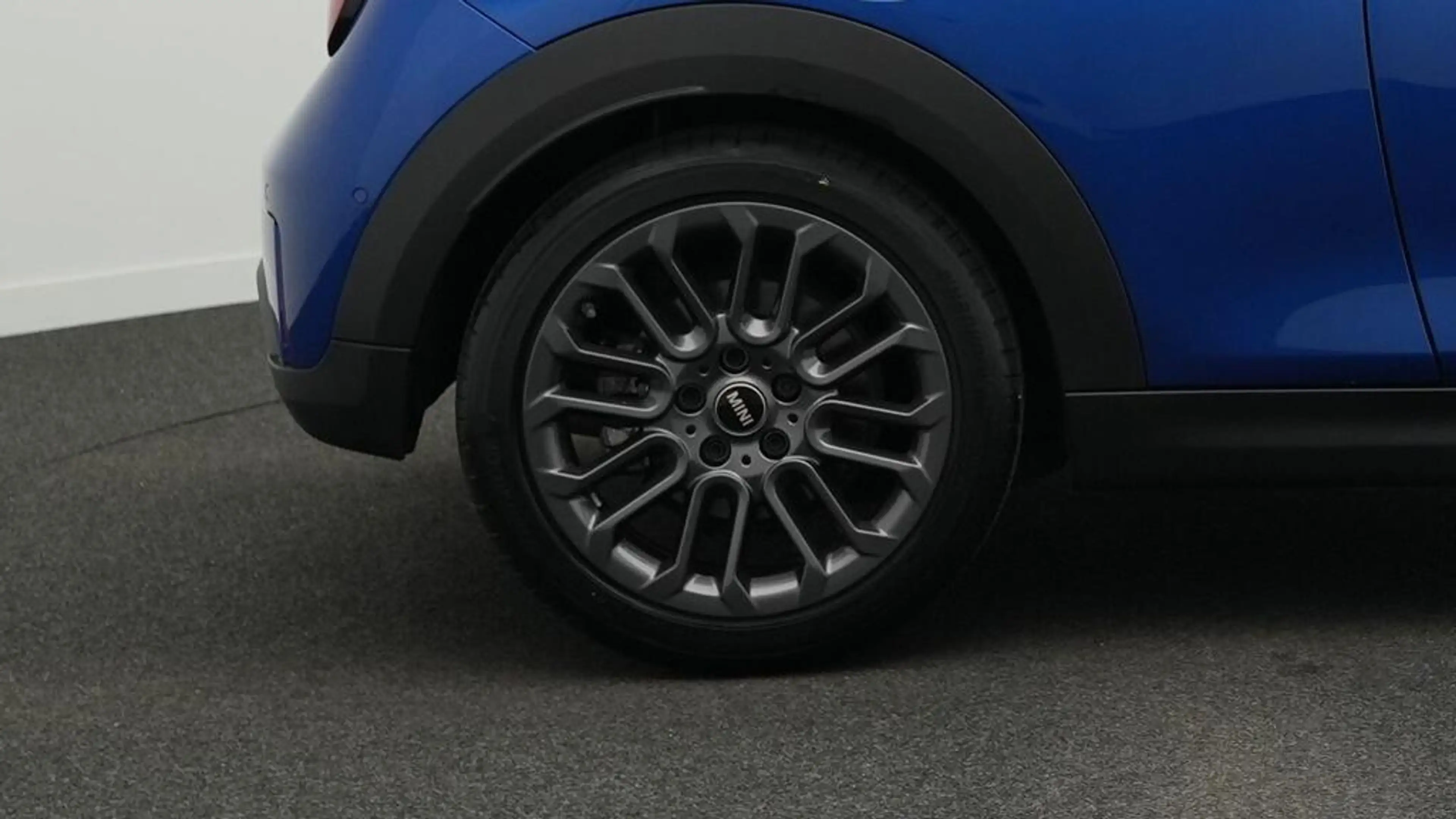 MINI Cooper S Favoured Trim — photo 10