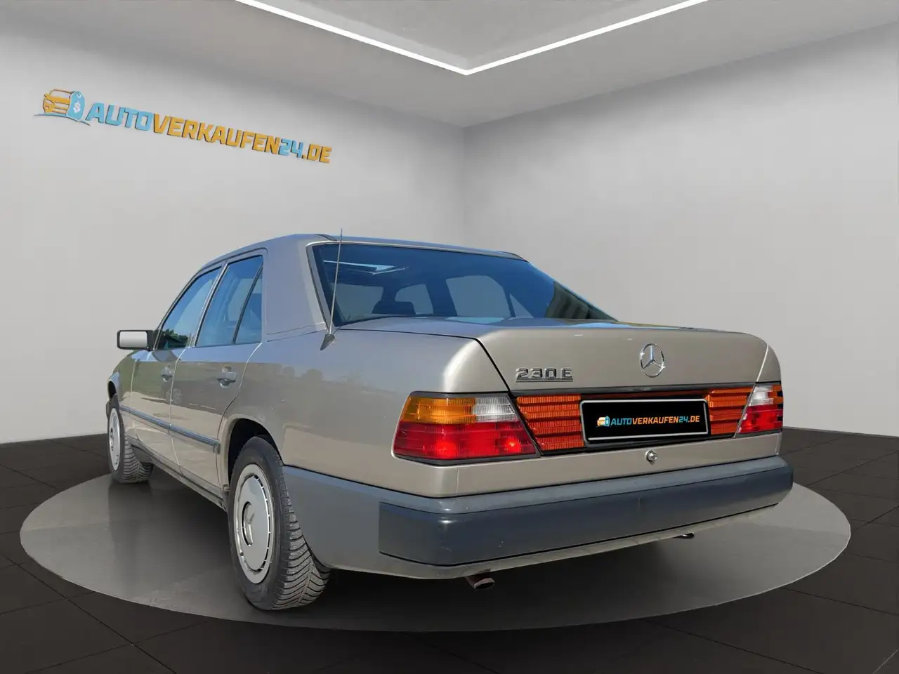 Mercedes-Benz E 230 W124 Aut. SSD ZENTRAL. 8-FACH HU:07/28, foto 4