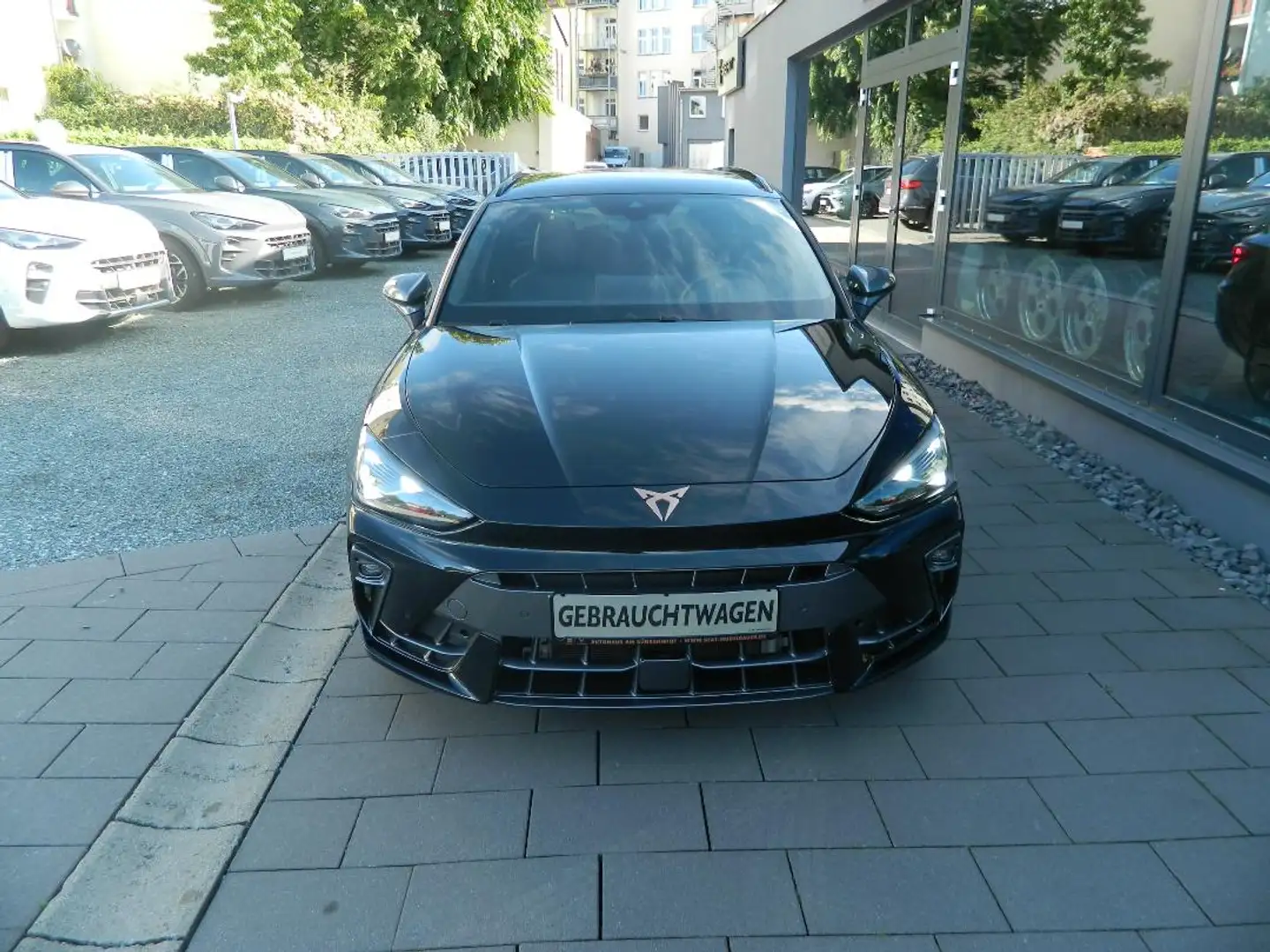 CUPRA Leon 1.5 eTSI DSG IntelligentDrive/Sitzheizung/EdgePake Schwarz - 2