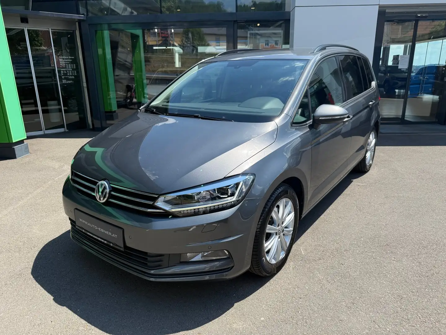 Volkswagen Touran Comfortline TDI SCR DSG Grau - 1