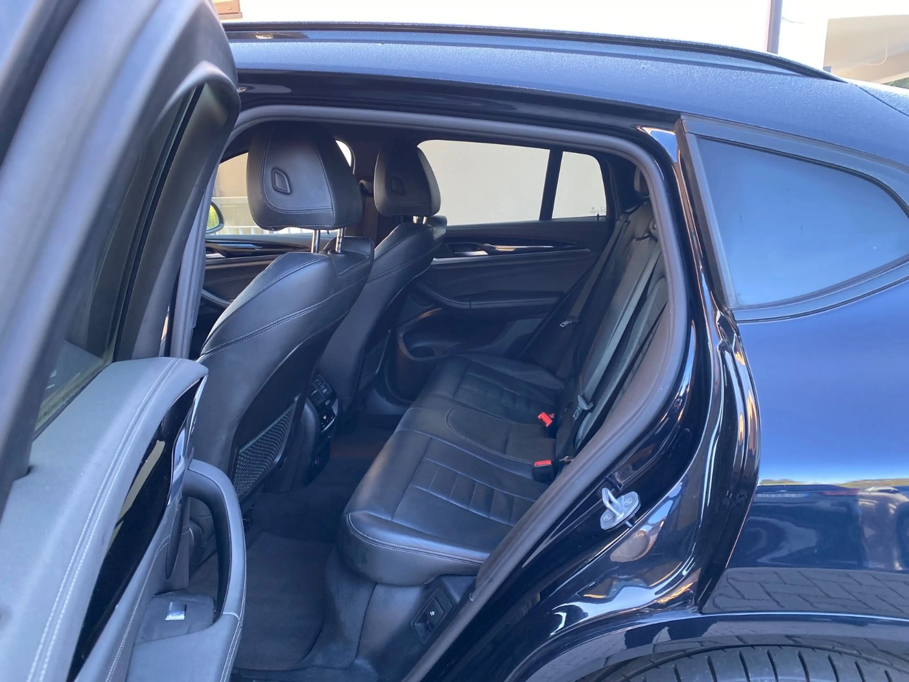 BMW X4 M d Head-Up Pano 360°-Kamera LED — photo 7