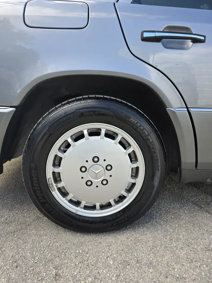 Mercedes-Benz E 300 Classe E - W124 Berlina E24, foto 11