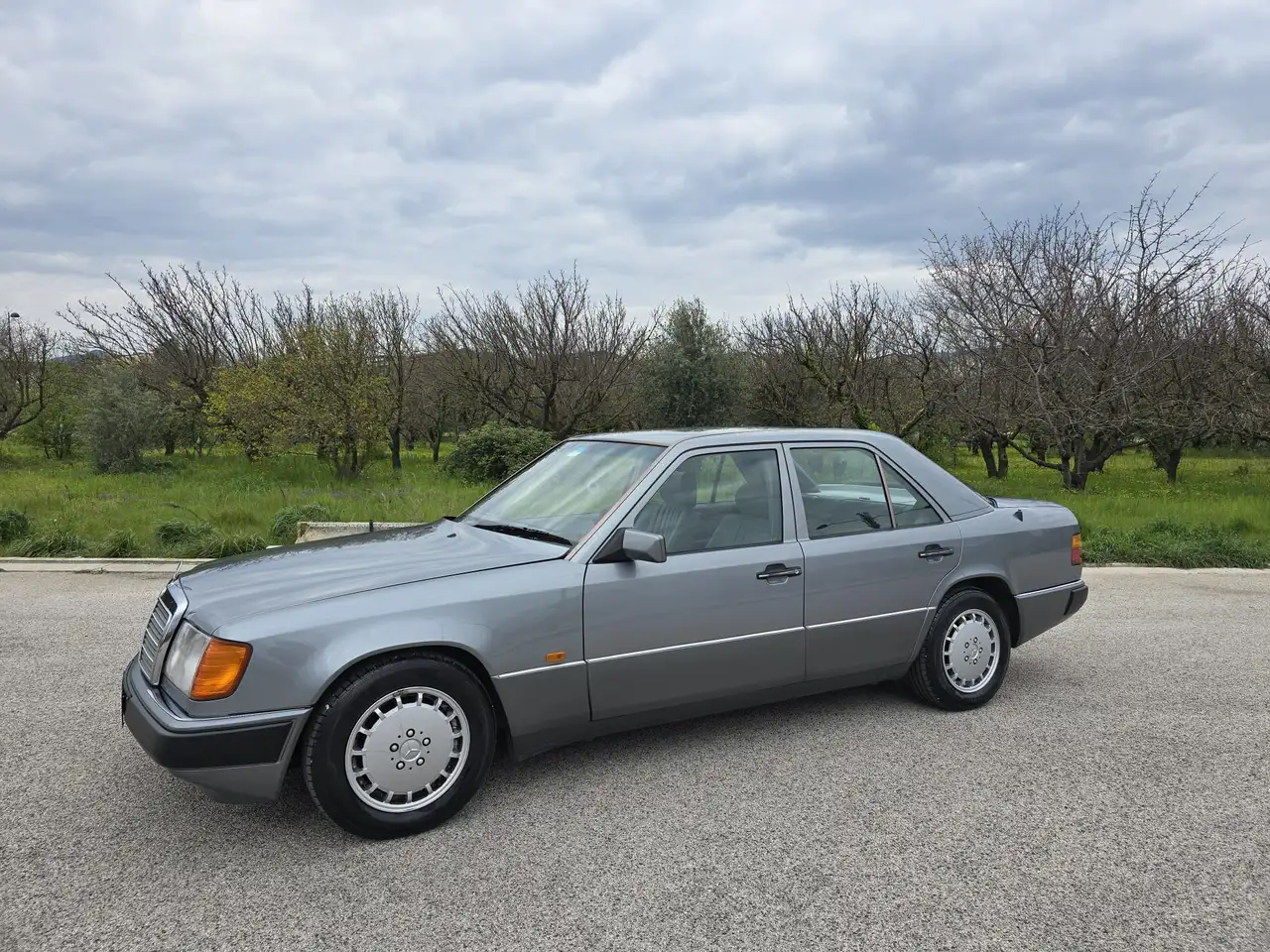 Mercedes-Benz E 300 Classe E - W124 Berlina E24, foto 1