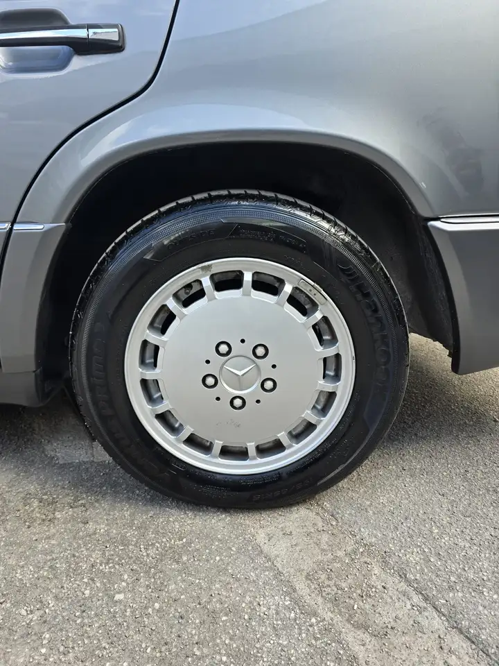 Mercedes-Benz E 300 Classe E - W124 Berlina E24, foto 12