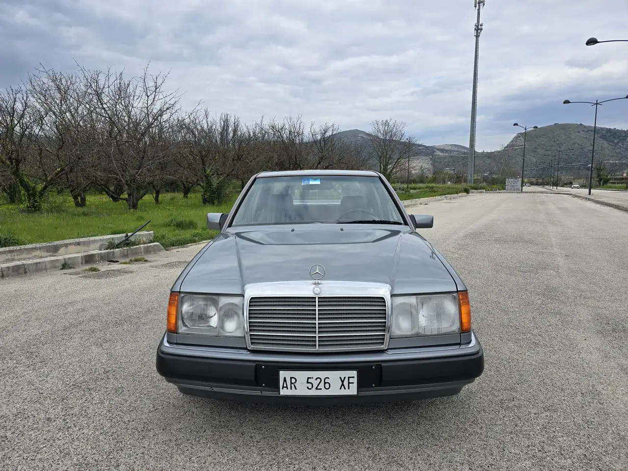 Mercedes-Benz E 300 Classe E - W124 Berlina E24, foto 2