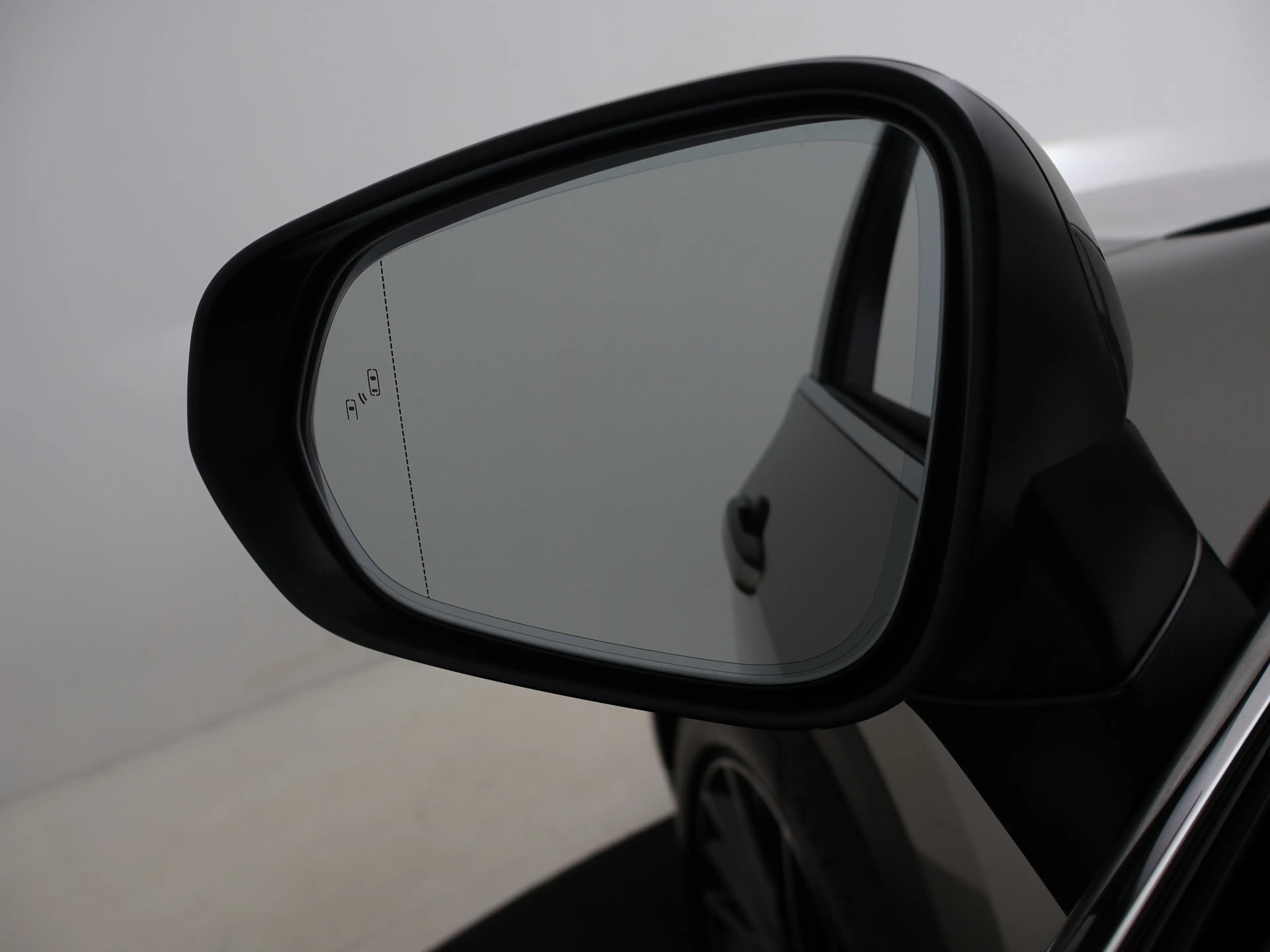Lexus NX 450h+ AWD Luxury Line — photo 4