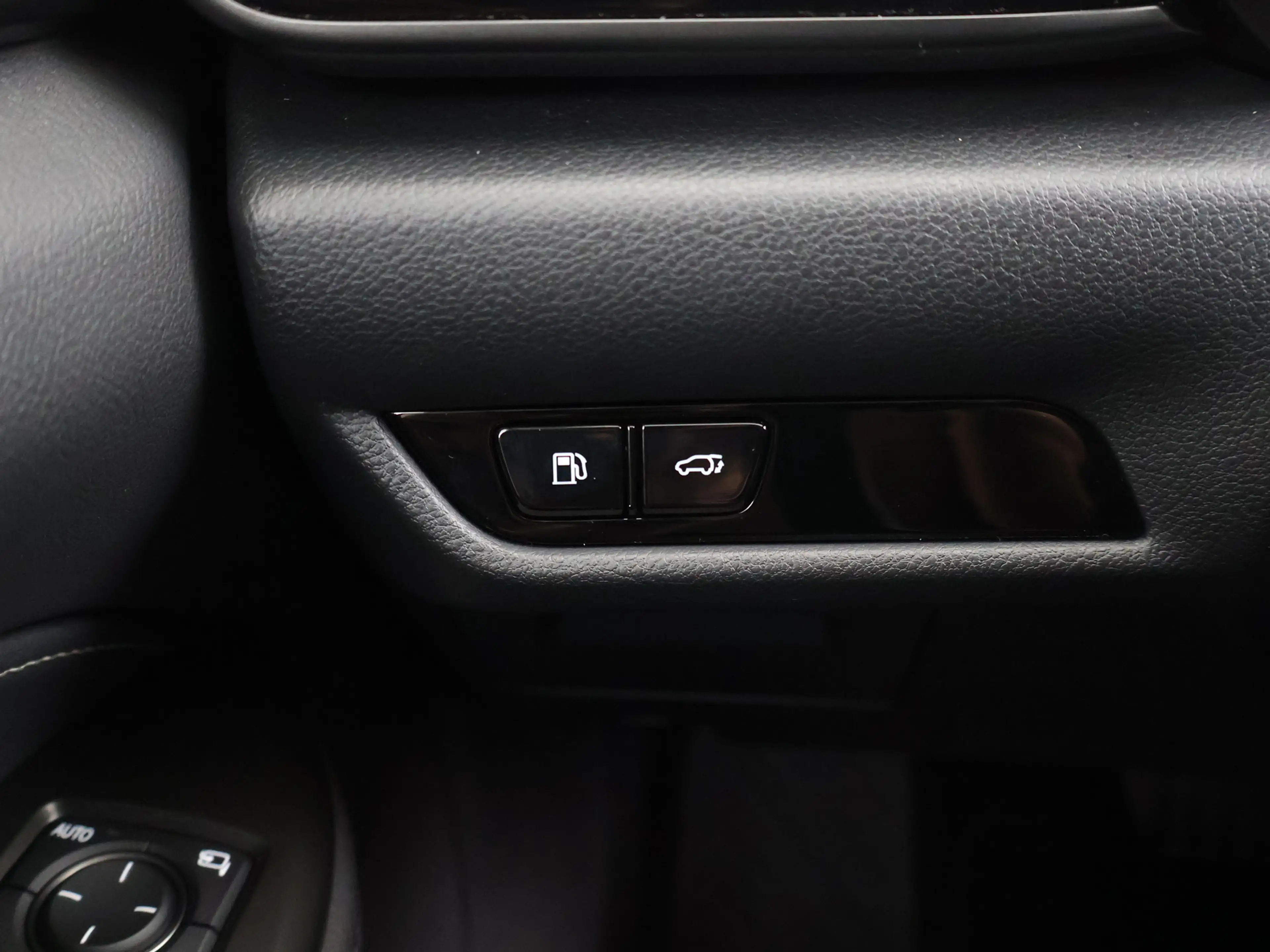 Lexus NX 450h+ AWD Luxury Line — photo 10