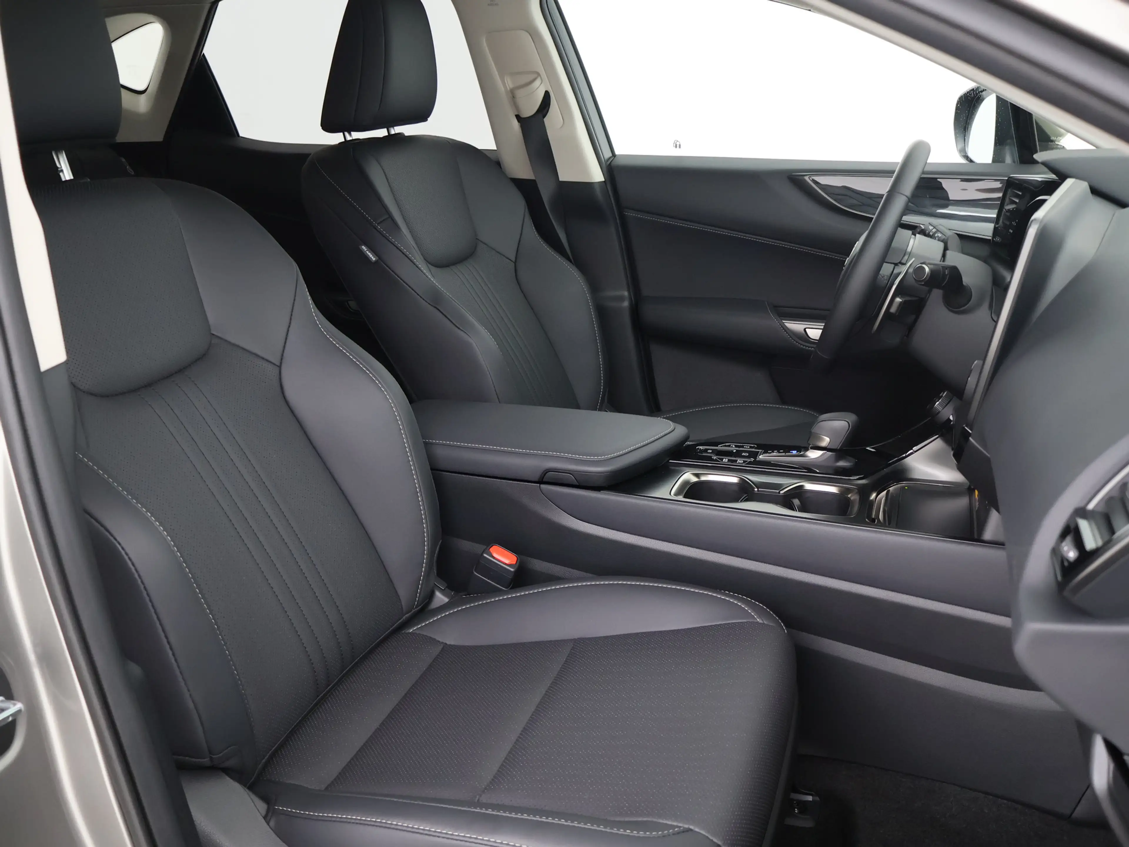 Lexus NX 450h+ AWD Luxury Line — photo 9