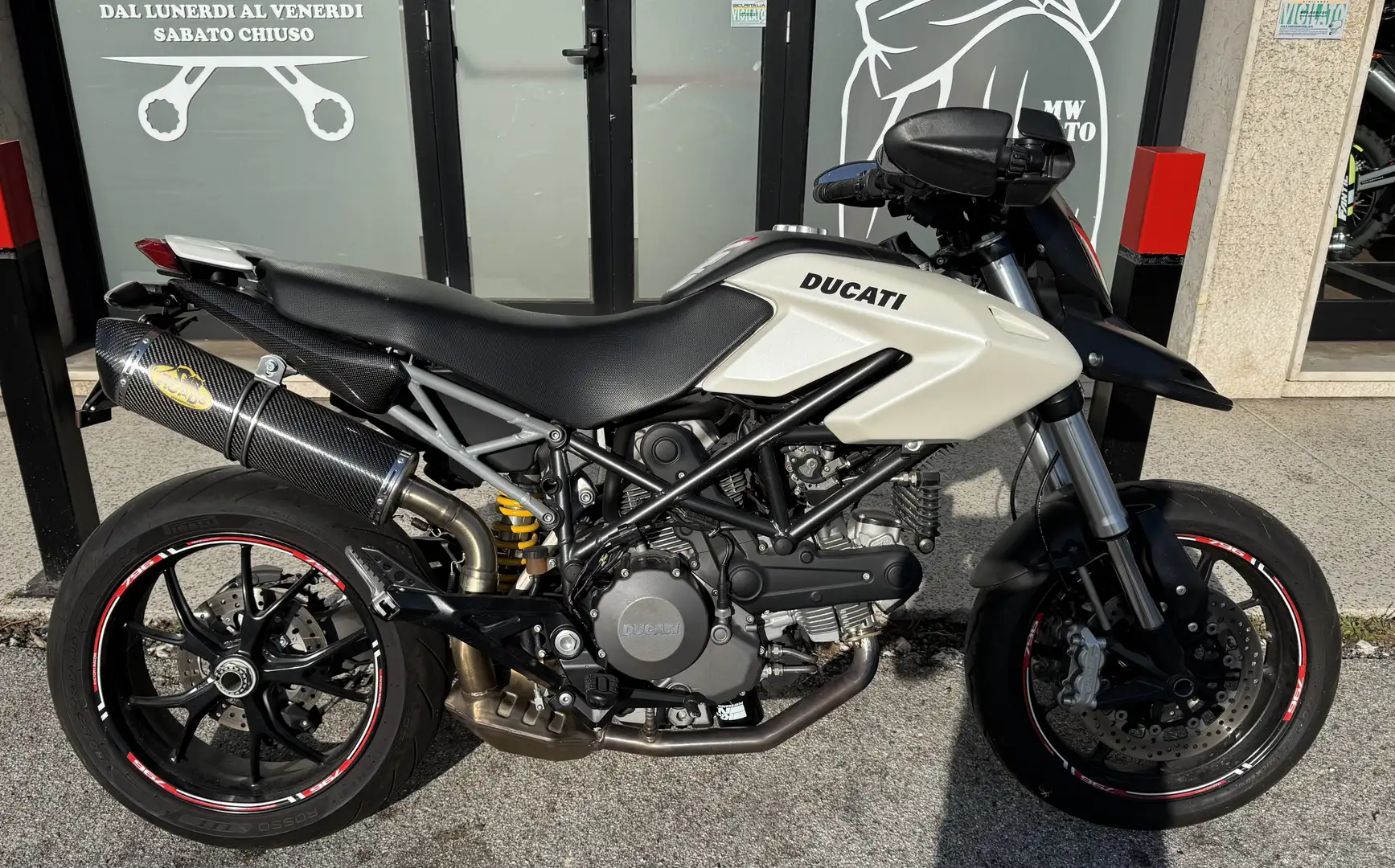 Ducati Hypermotard 796 - 1