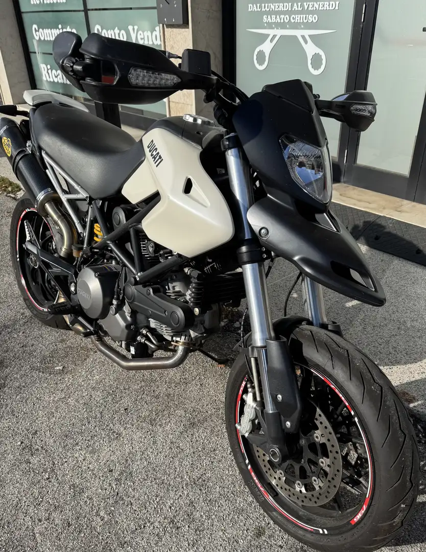 Ducati Hypermotard 796 - 2