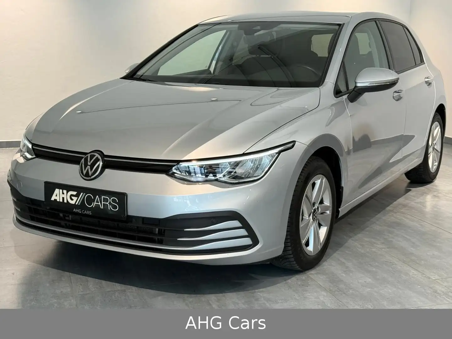Volkswagen Golf 8 Lim. Life 2,0 TDI DSG*NAVI*LED*TEMP*1HAND Silber - 2