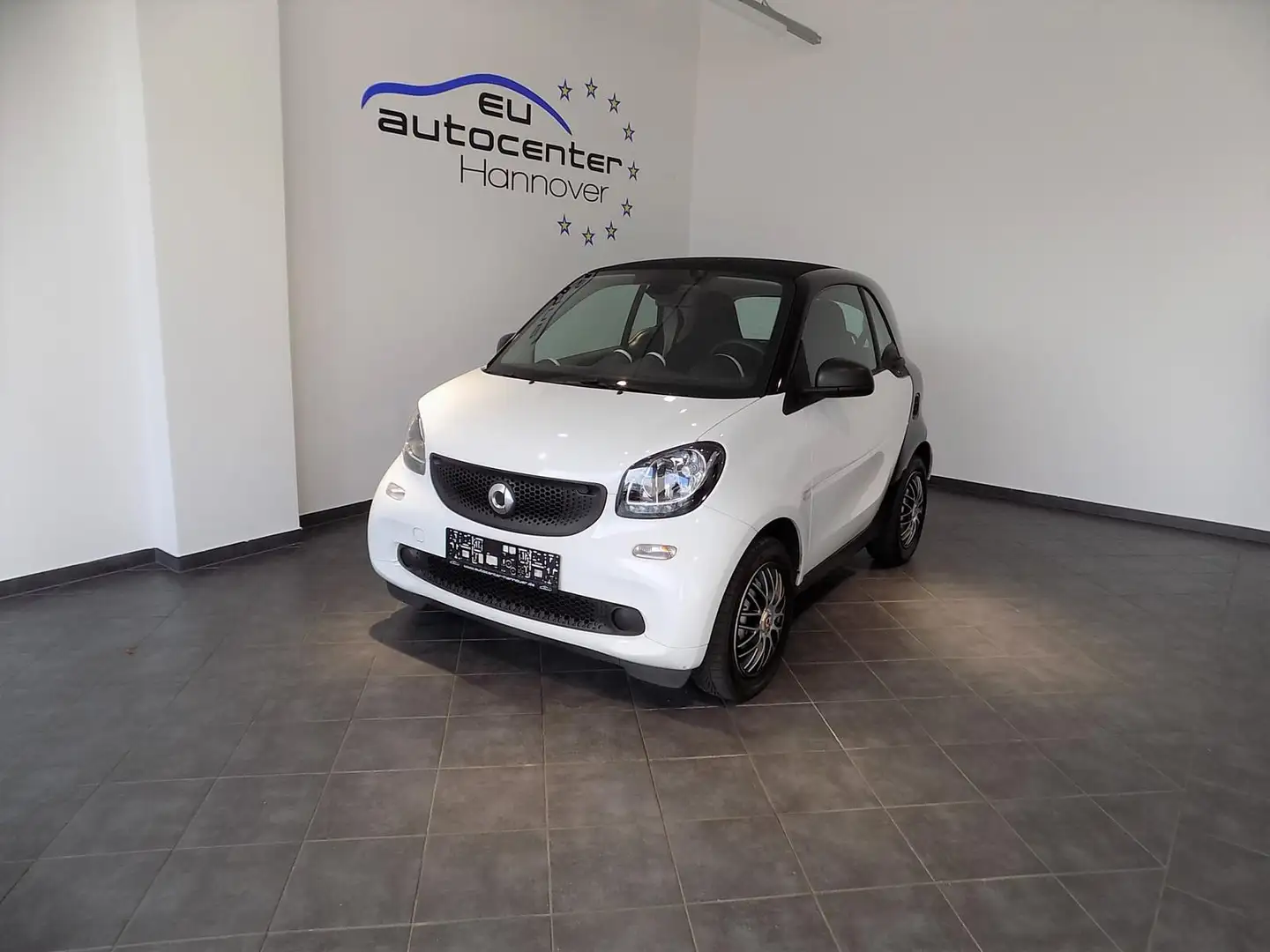 smart forTwo 1.0 52KW Cool & Sound Blanco - 2