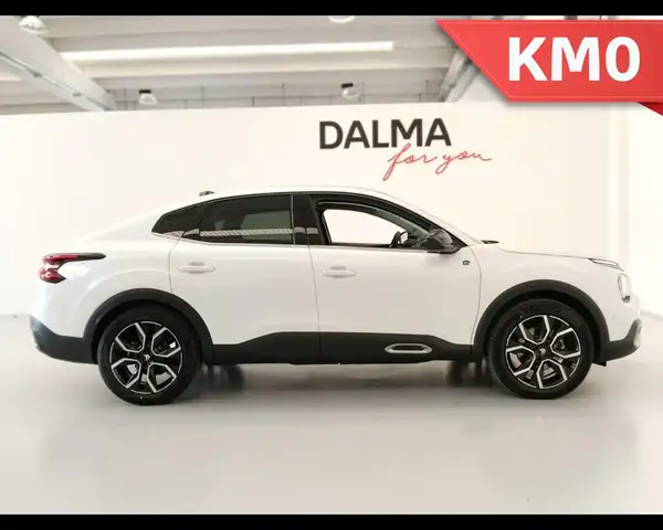 Citroen C4 view 3