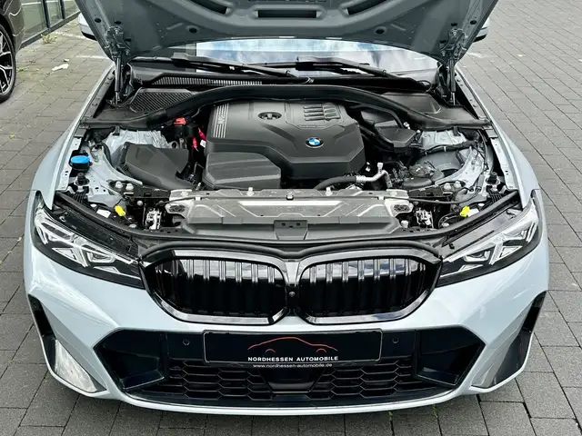 BMW 3 Series view 6
