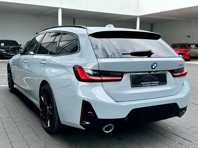 BMW 3 Series view 3