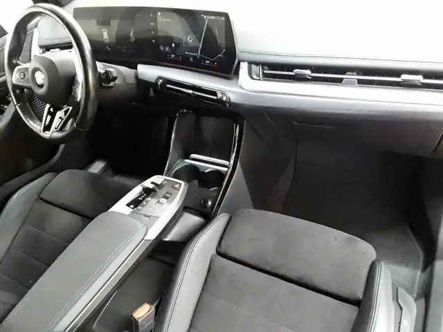 BMW 2 Series view 9