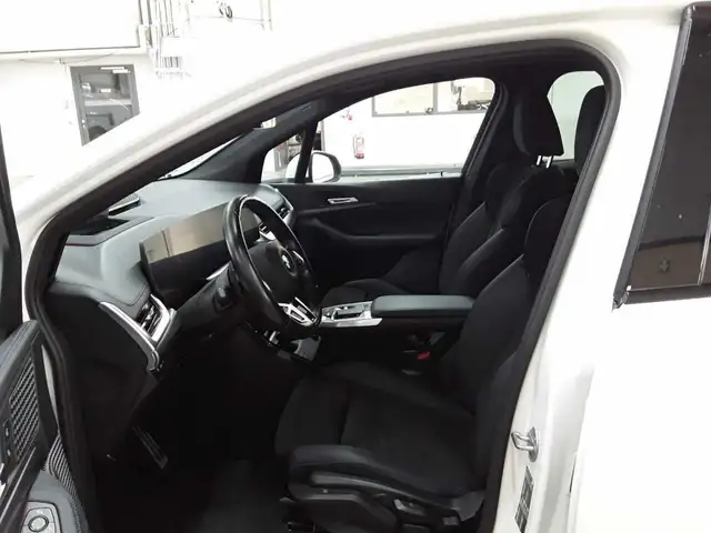 BMW 2 Series view 7