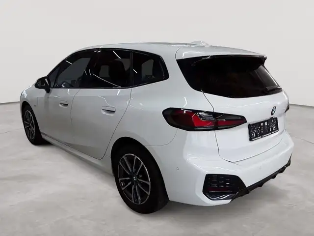 BMW 2 Series view 5