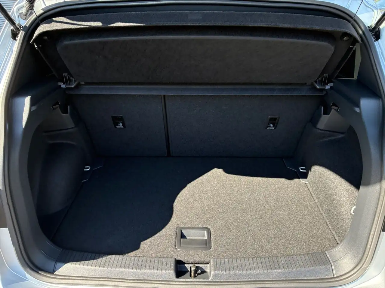 Volkswagen T-Cross R-Line 1.5 TSI DSG / Navi, Matrix, AHK, миниатюра 18