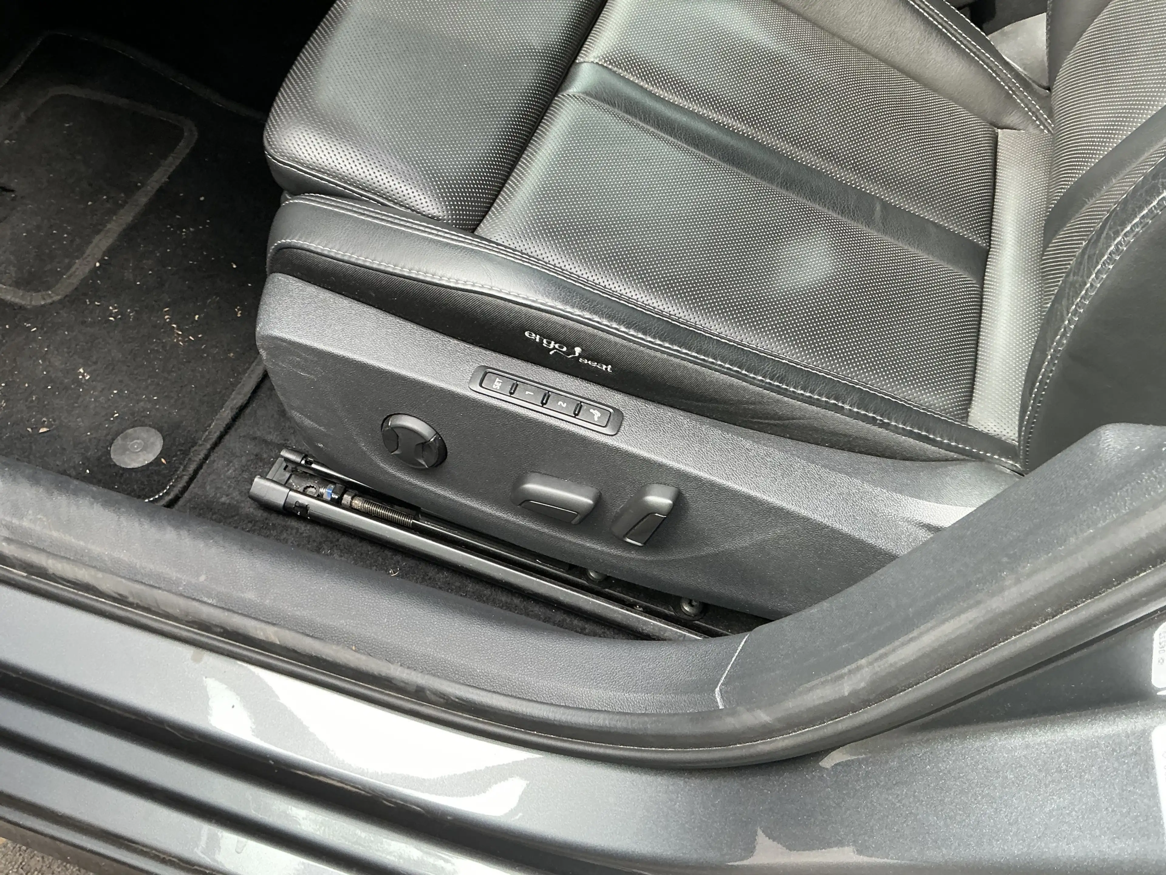 Skoda Octavia Style Leder Memory Navi Ambiente AHK SHZ — photo 9