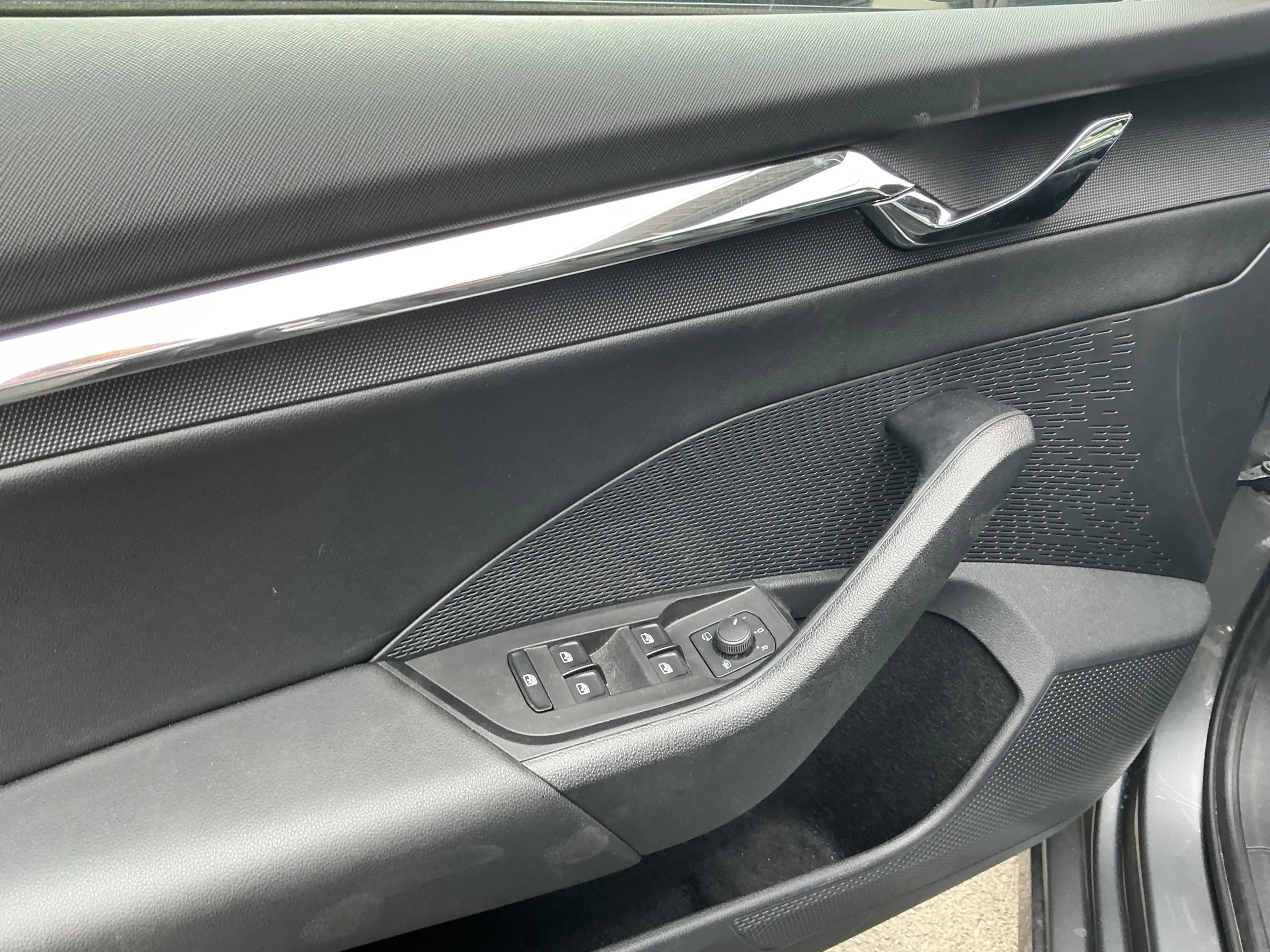 Skoda Octavia Style Leder Memory Navi Ambiente AHK SHZ — photo 7