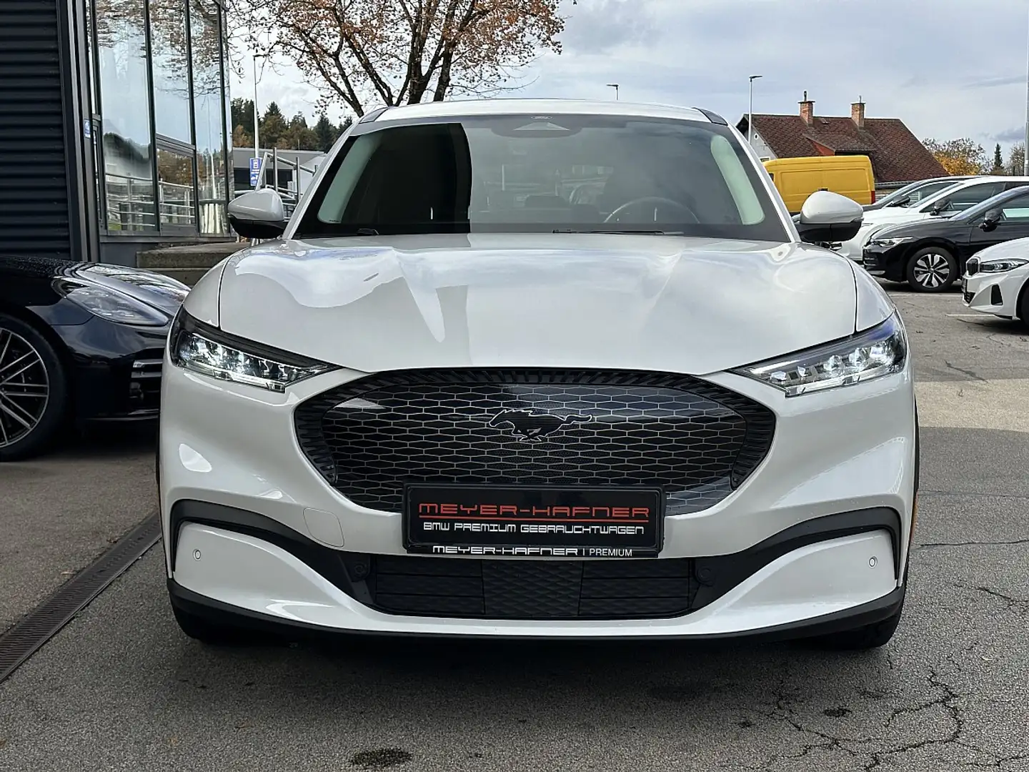 Ford Mustang Mach-E Elektro Standard Range Weiß - 2