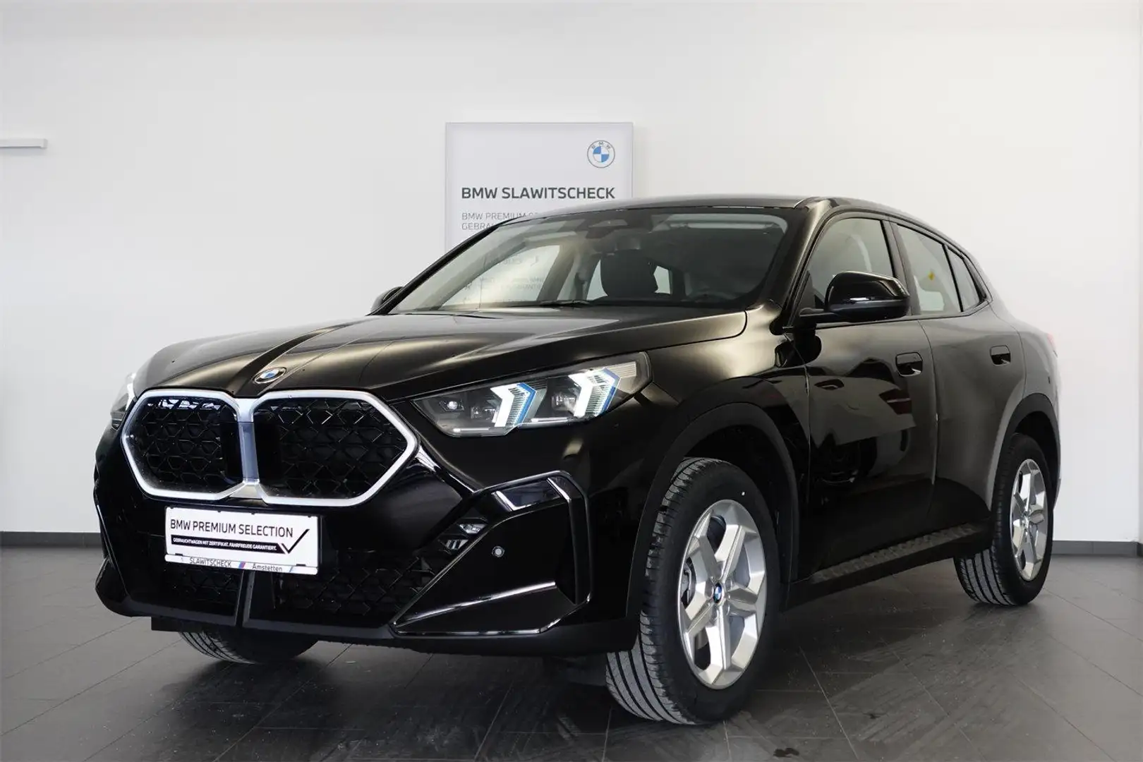BMW X2 sDrive18d U10 Schwarz - 1