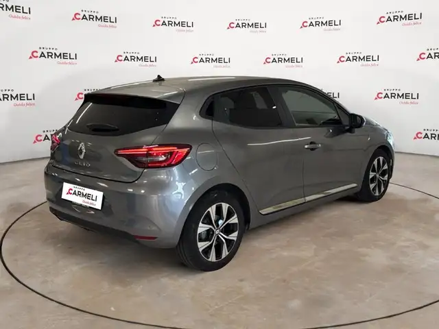 Renault Clio view 4