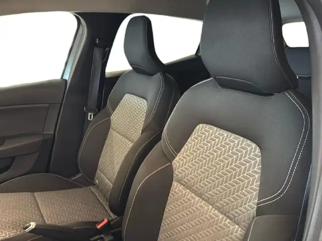 Renault Clio view 12