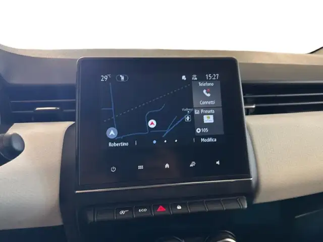 Renault Clio view 9