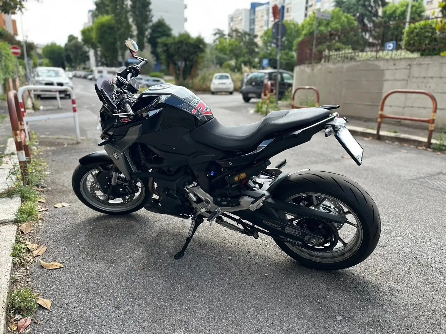 BMW F 900 R Triple Black Nero - 2