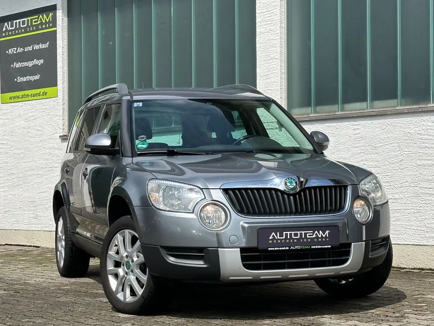 Skoda Yeti Ambition 2.0 TDI-Plus Edition Grau - 1