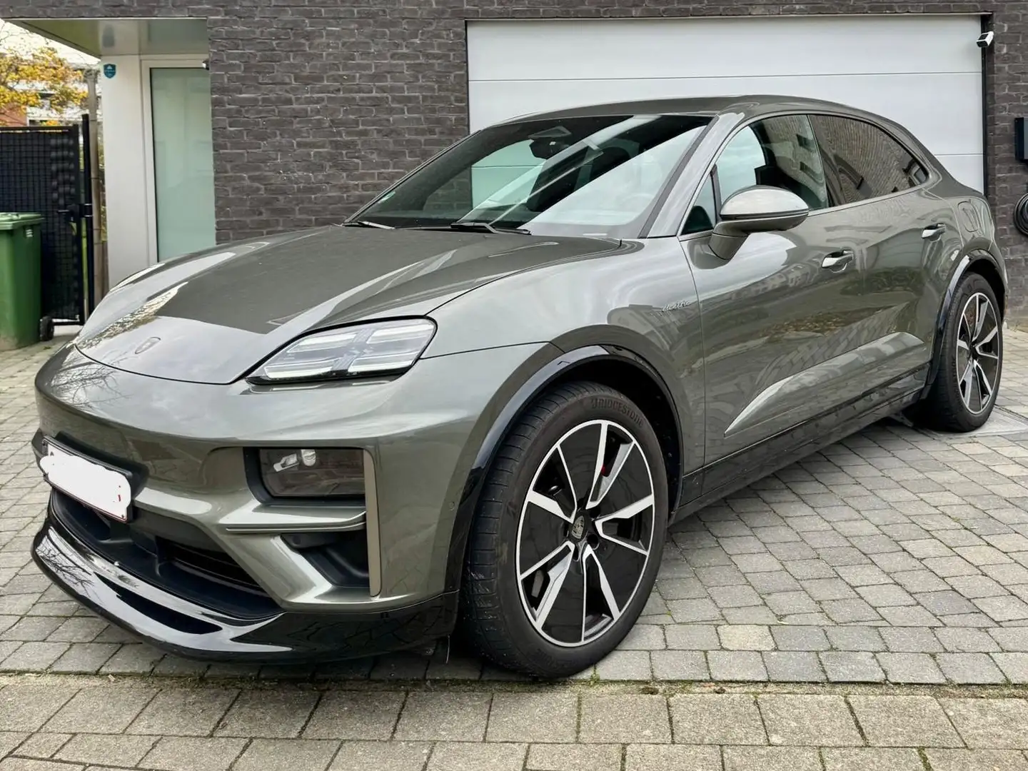 Porsche Macan Macan Turbo Vert - 1