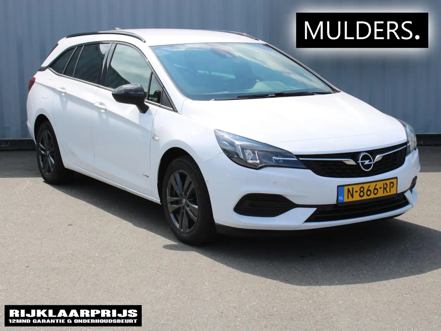 Opel Astra Sports Tourer 1.2T 110 Design & Tech NAVI/CAMERA/T Wit - 1