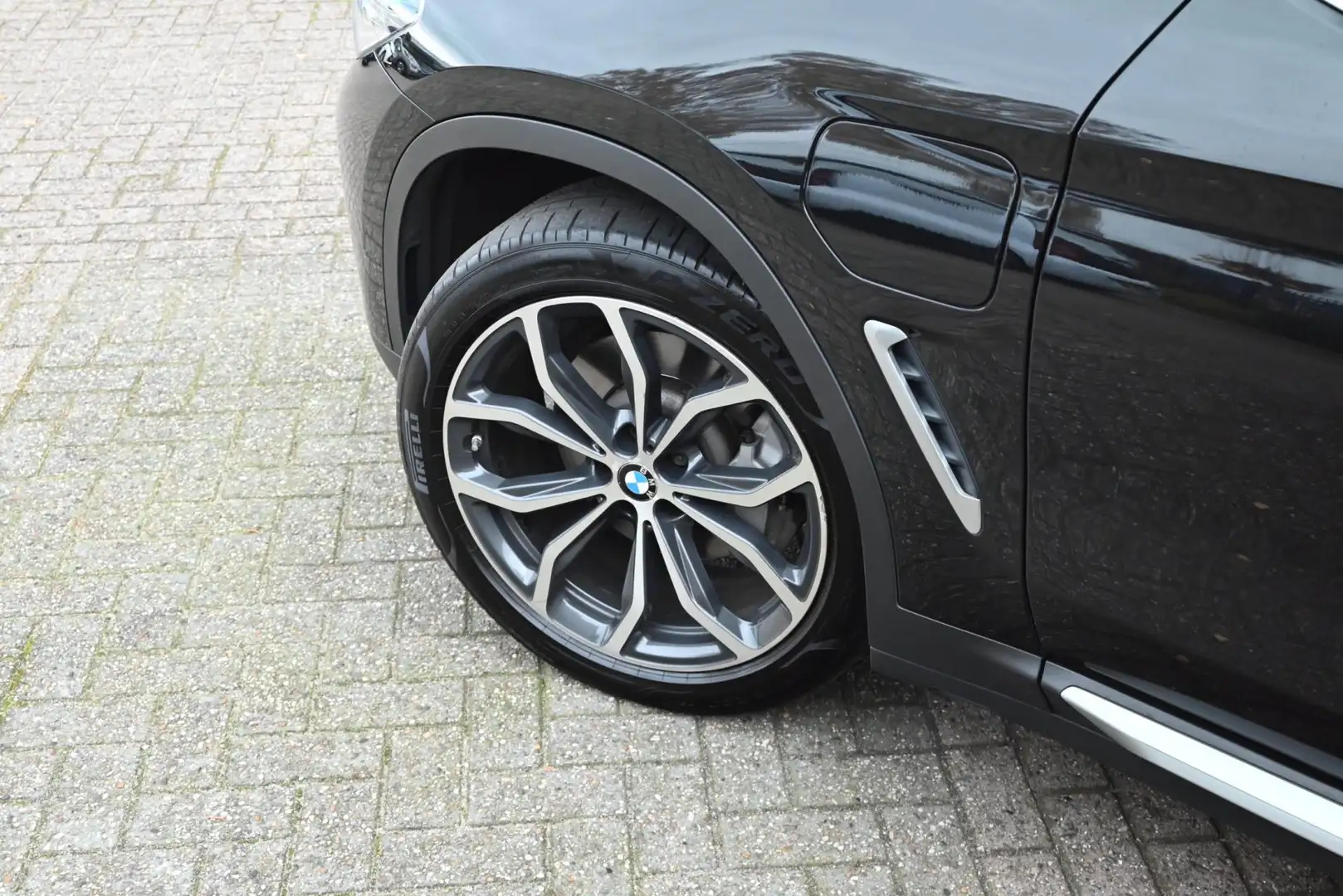 BMW X3 XDrive30e eDrive Edition Zwart - 2