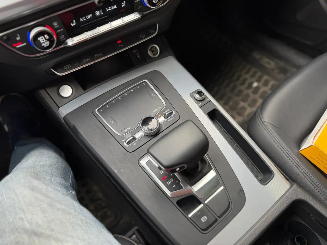 Audi Q5 снимка Audi Q5