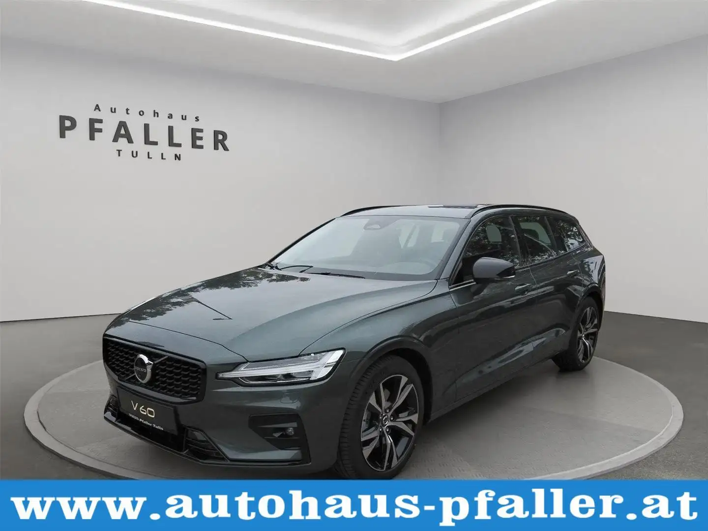 Volvo V60 B4 (P) Plus Dark Geartronic - 1