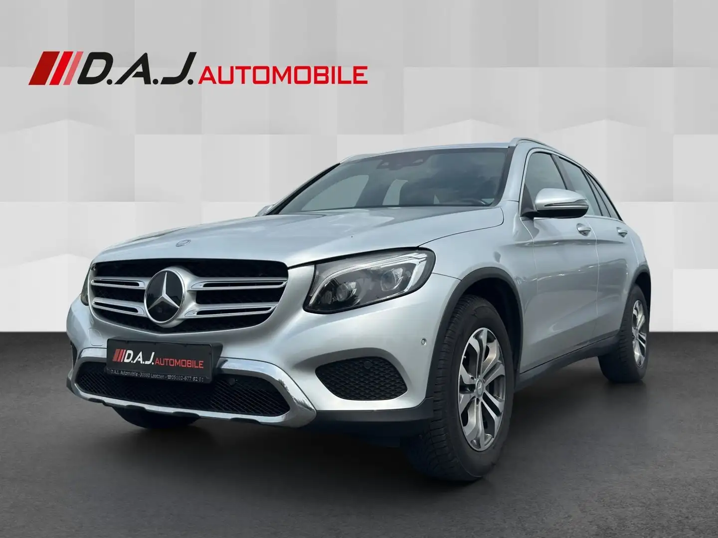 Mercedes-Benz GLC 250 d 4Matic Exclusive / Leder ILS NAV R.Kam Argent - 1
