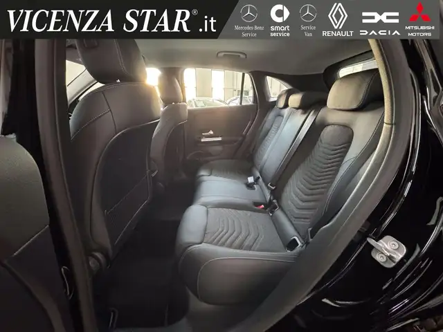 Mercedes-Benz GLA view 8