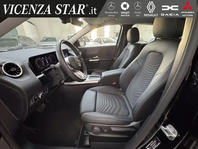 Mercedes-Benz GLA view 6