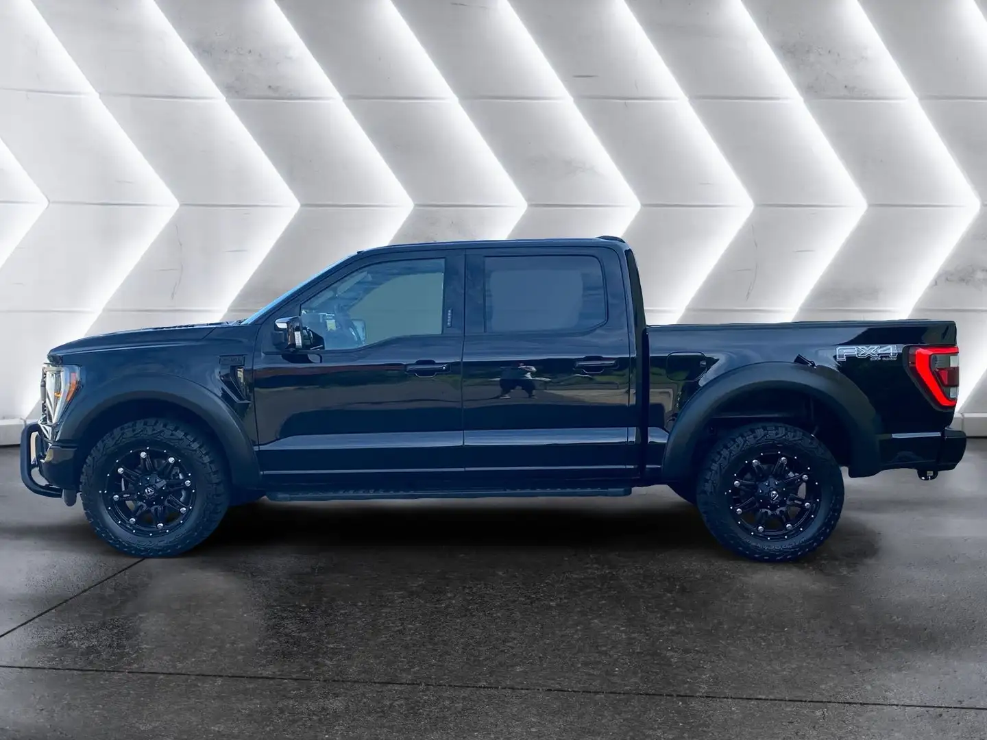 Ford F 150 **LARIAT** V8 im RAPTOR-Design Schwarz - 2
