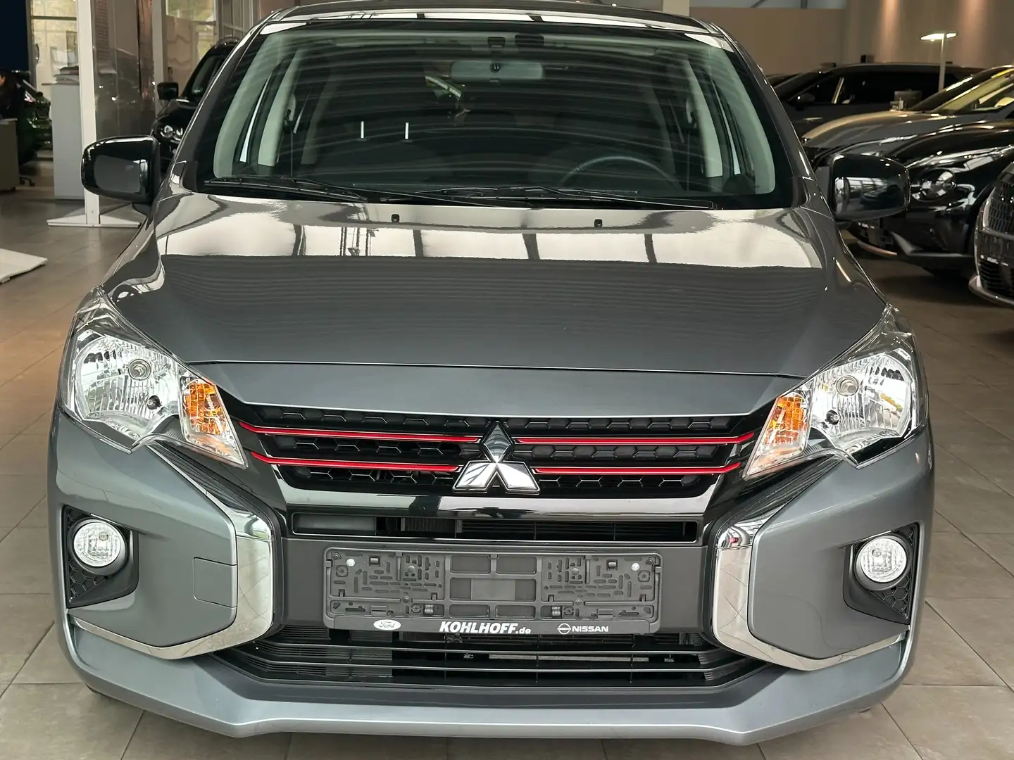 Mitsubishi Space Star 1.2 Spirit+ Automatik Black Edition 71 PS Navi Gris - 2