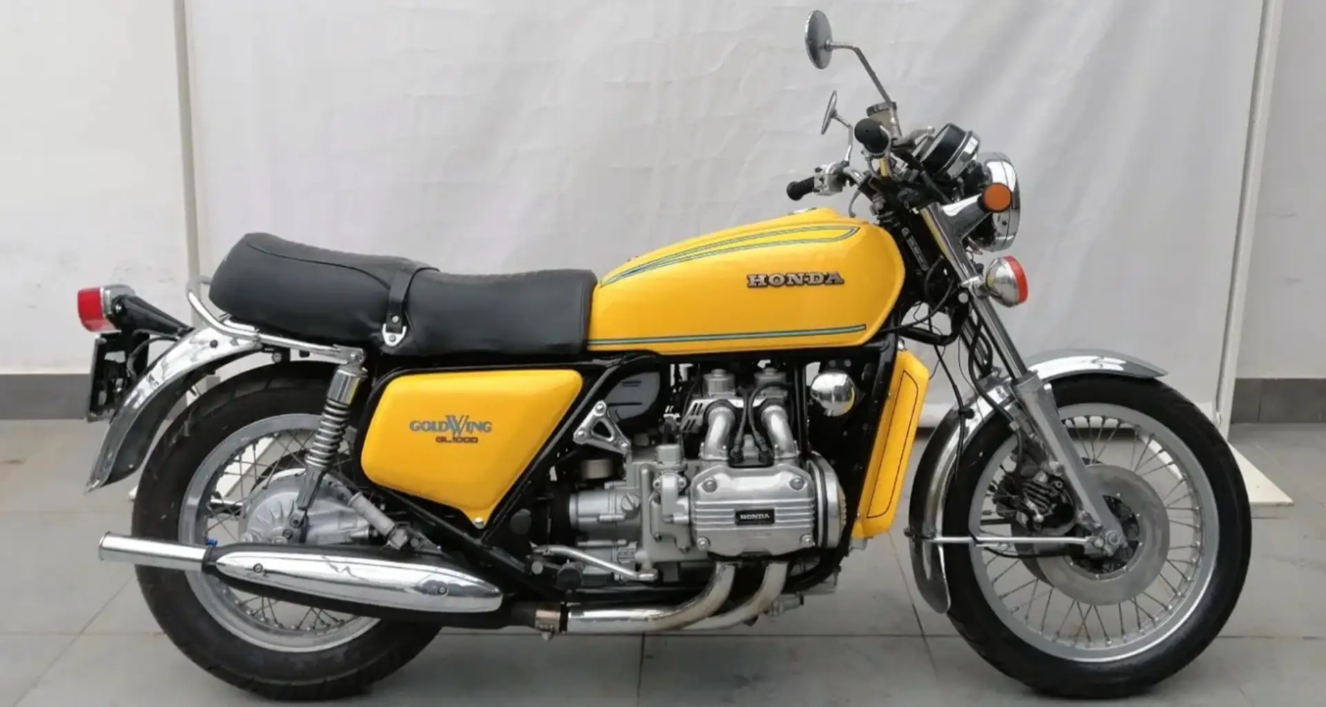 Honda GL 1000 - 1