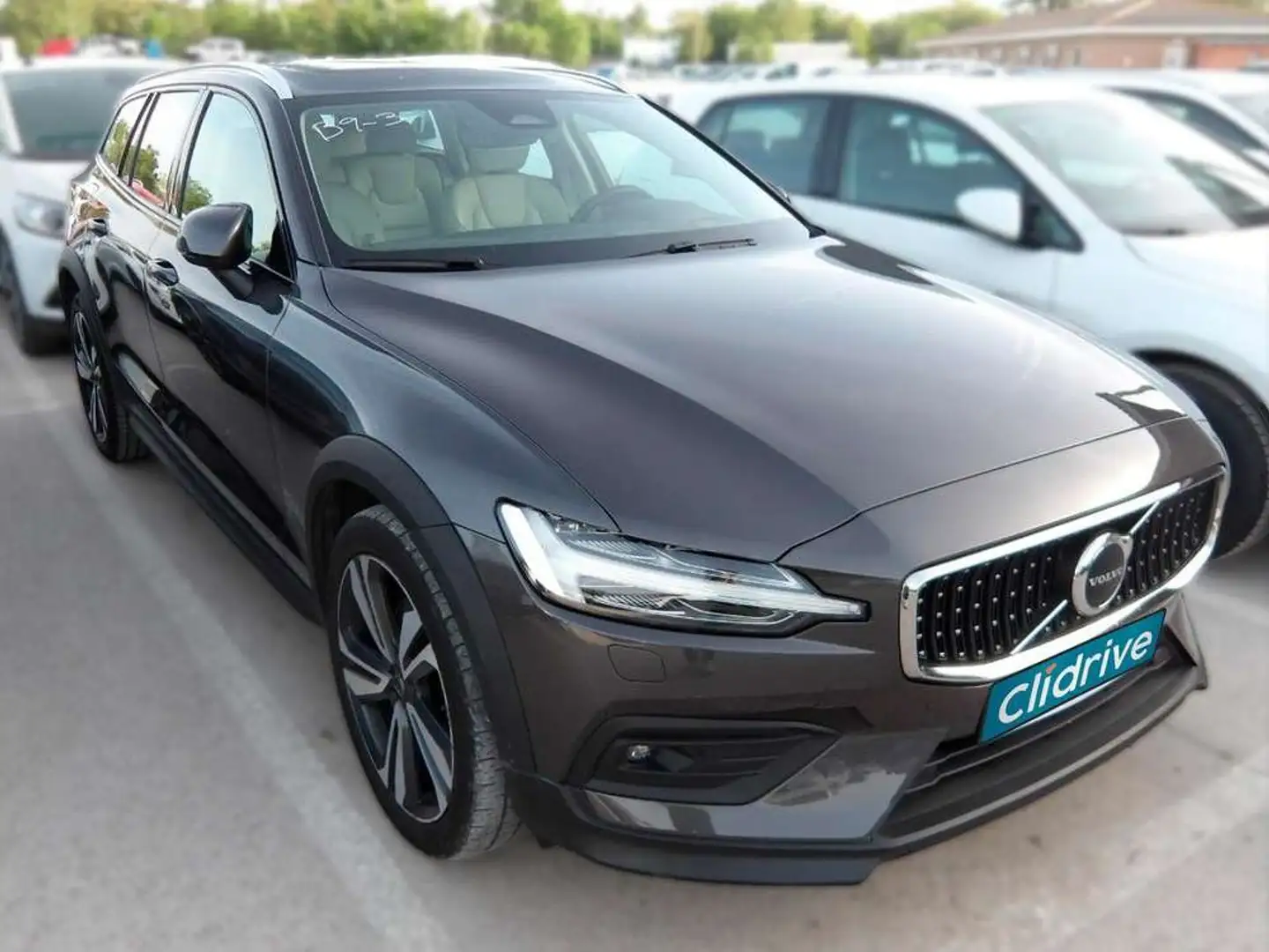 Volvo V60 Cross Country 2.0 B4 (D) AWD Core Auto Negro - 2