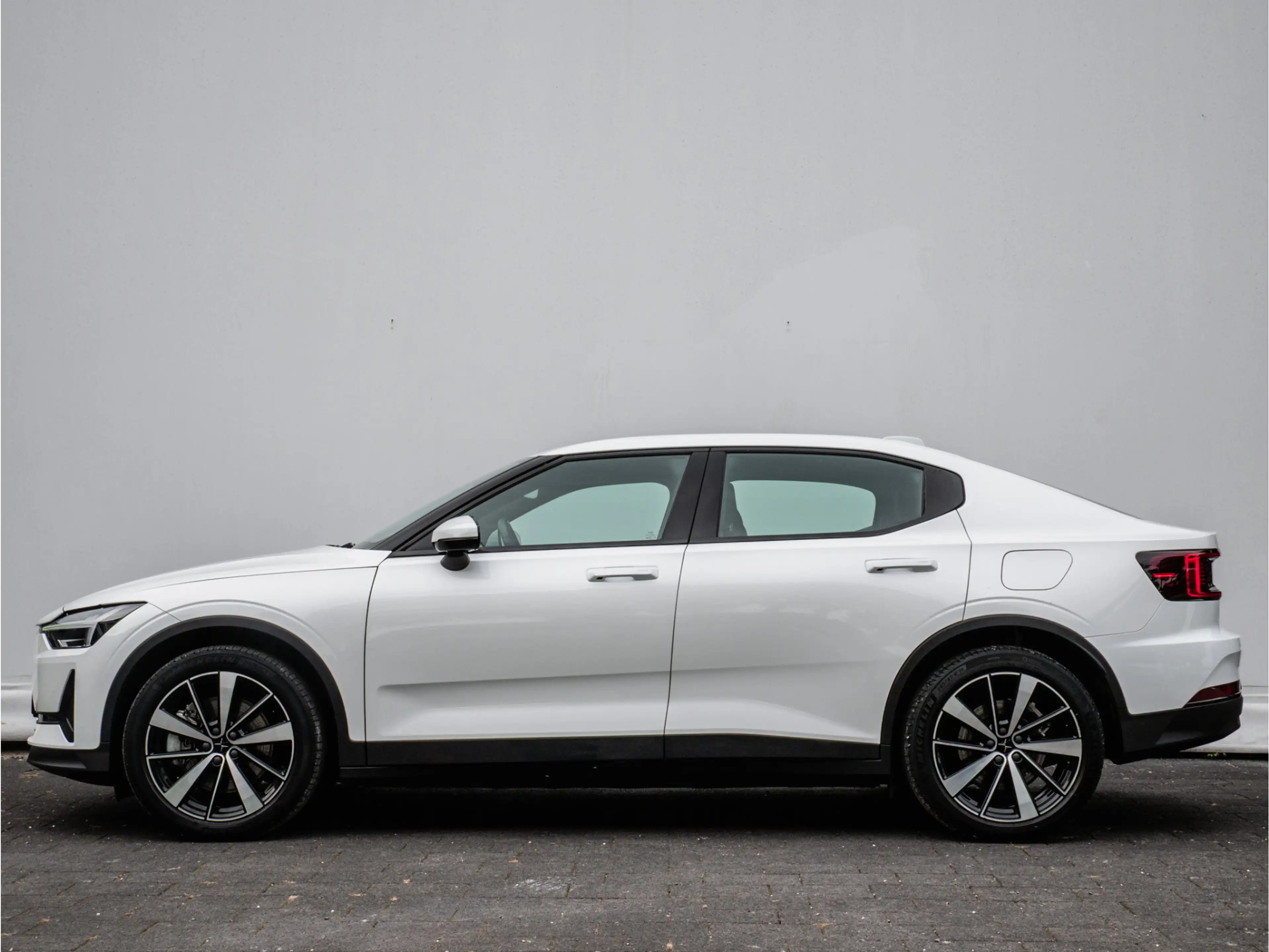 Polestar 2 Standard Range Single Motor 63kWh SOH 94% Camera/ — photo 6