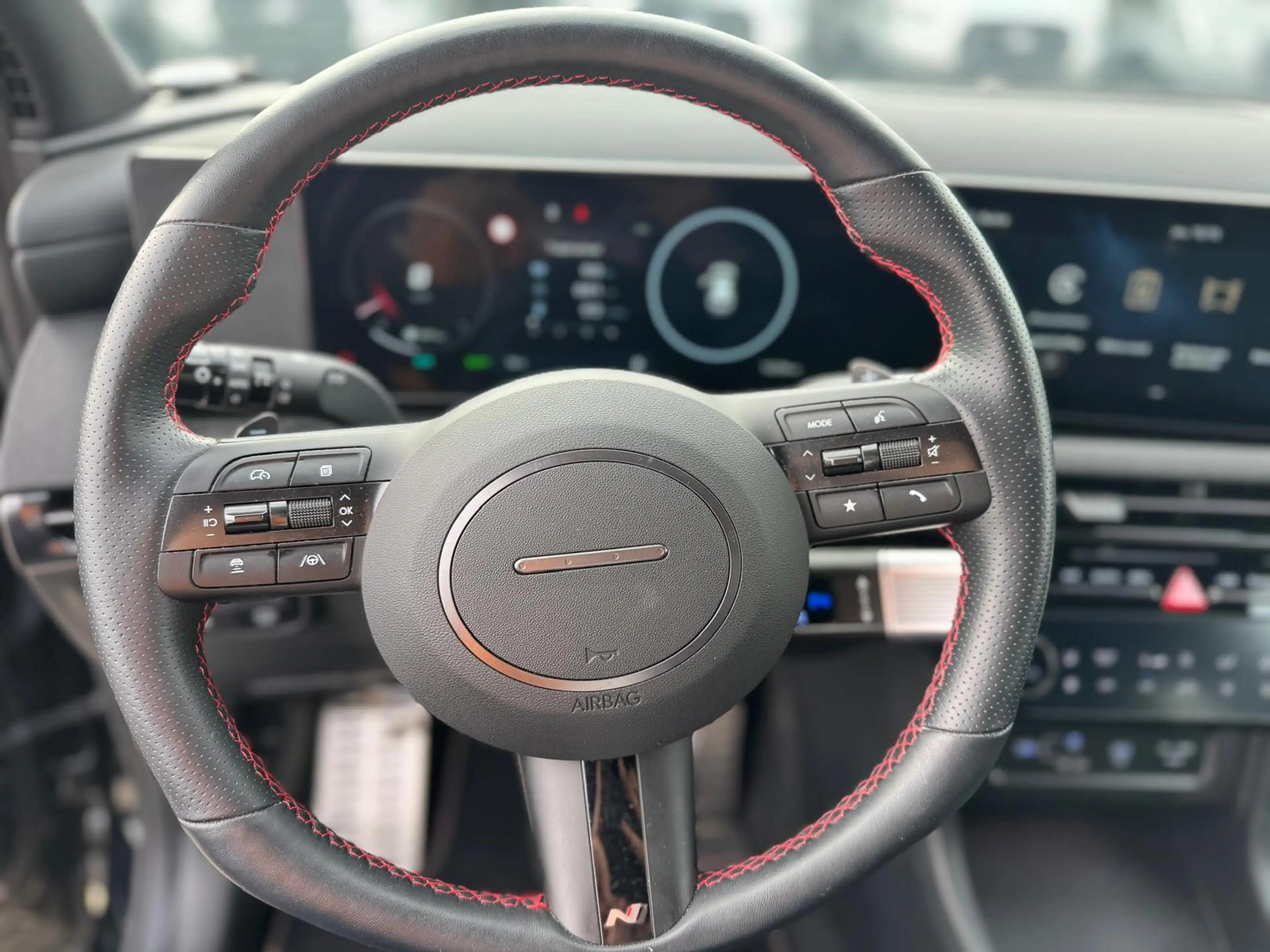 Hyundai TUCSON 1.6 T-GDi Hybrid Shine N-Line Sensation Pack — photo 14