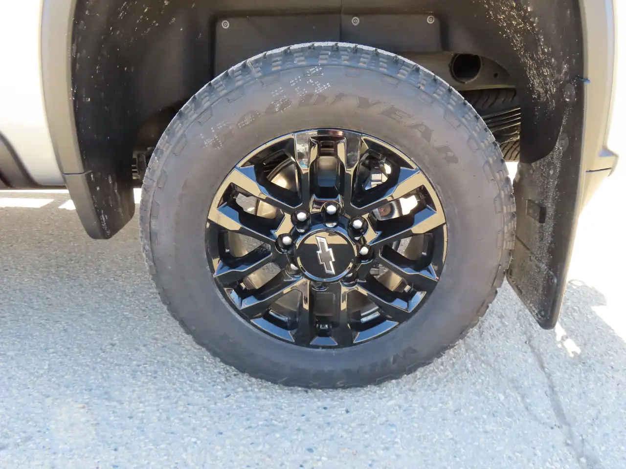 Chevrolet Silverado 2500 photo Chevrolet Silverado 2500