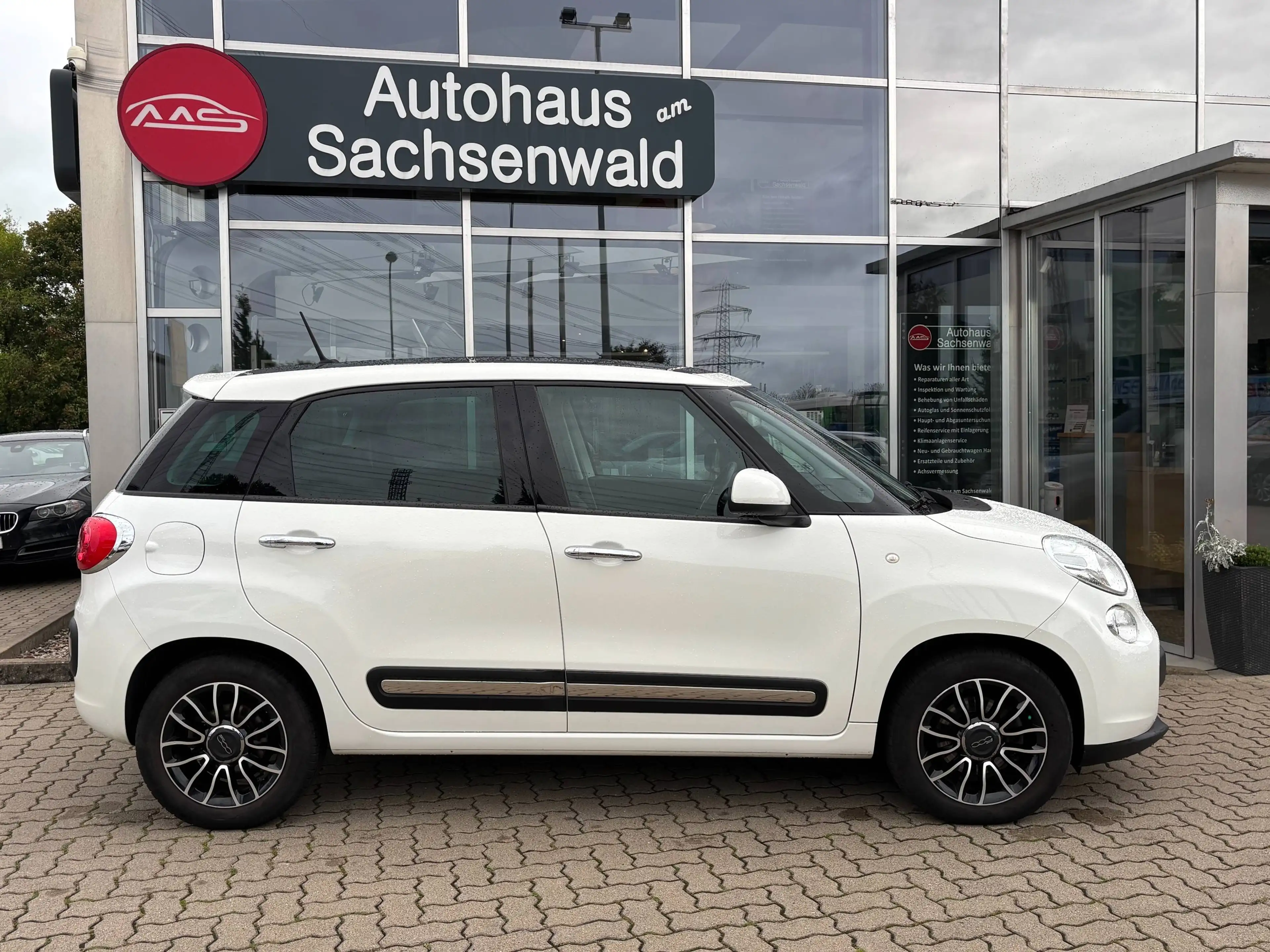 Fiat 500L Lounge — photo 4
