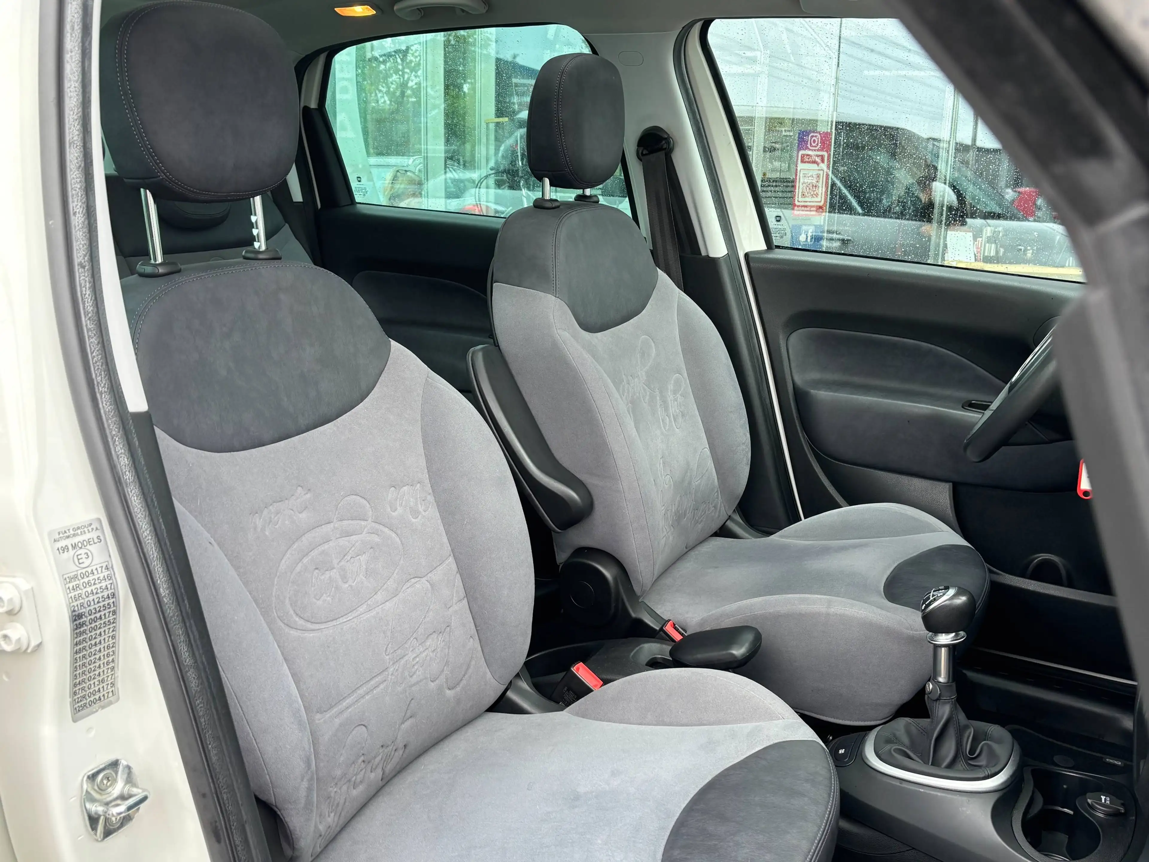 Fiat 500L Lounge — photo 12